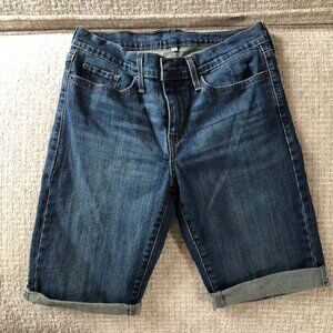 Levi's  Classic Bermuda Shorts - Sz. 28